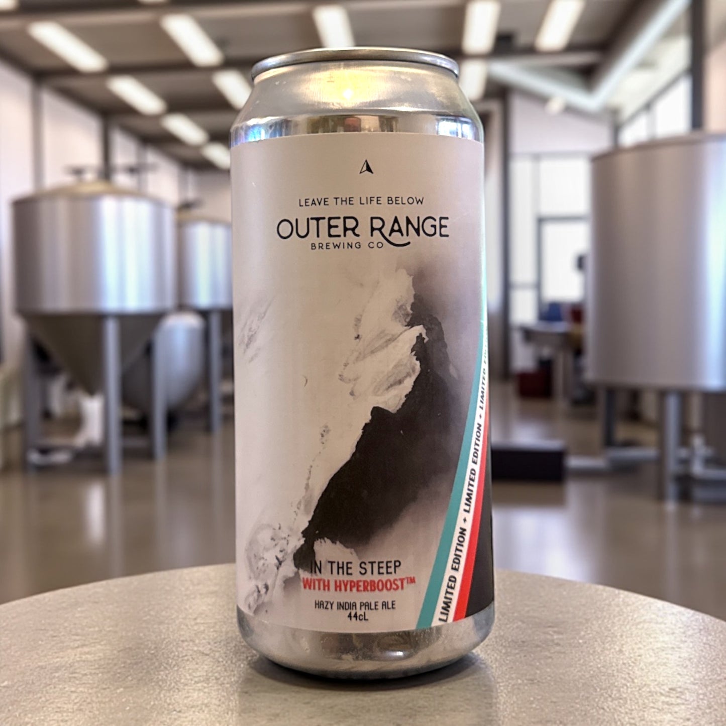 OUTER RANGE IN THE STEP HYPERBOOST HAZY IPA LATA 440ml