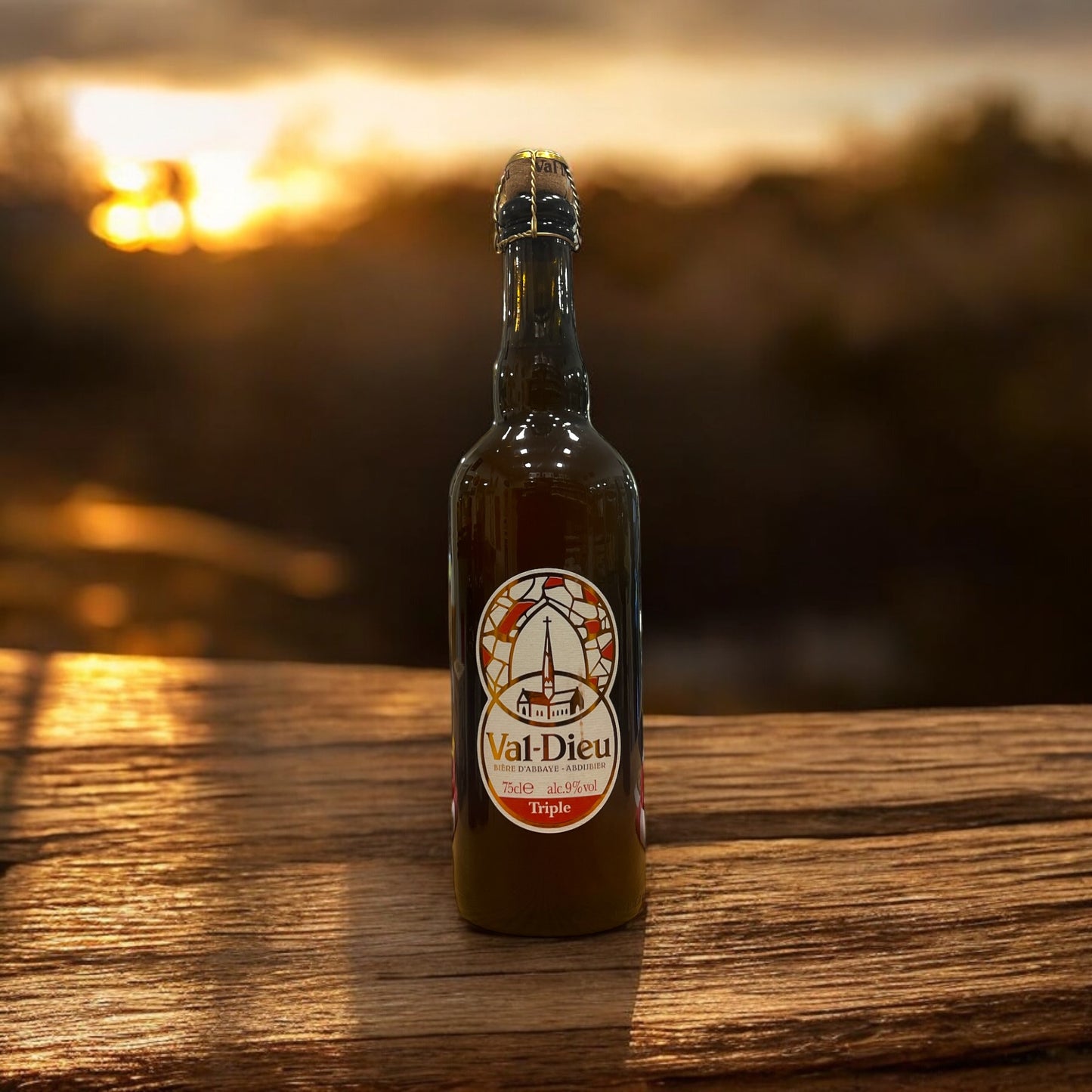 VAN-DIEU. TRIPLE. CERVEZA DE ABADIA. BOTELLA 750 ML.