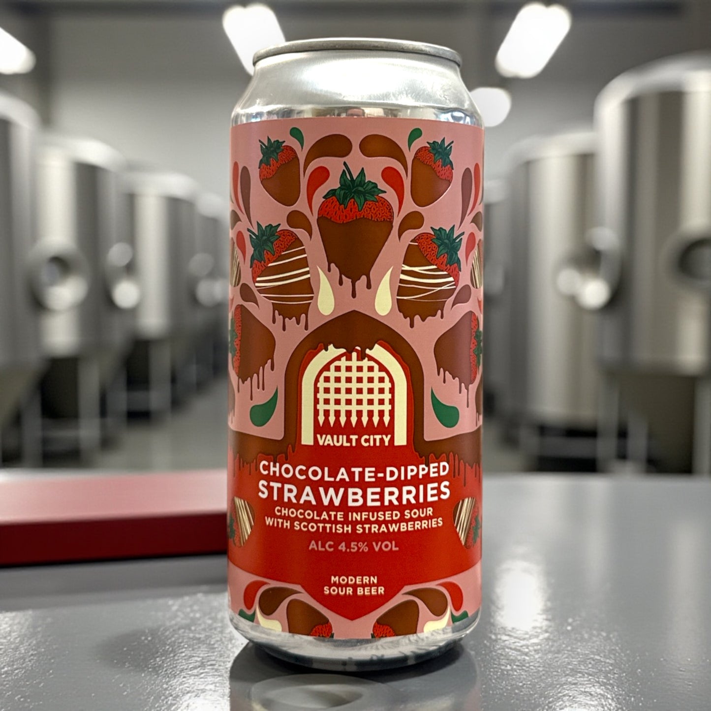 VAULT CITY CHOCOLATE-DIPPED STRAWBERRIES MODERN SOUR LATA 440ml