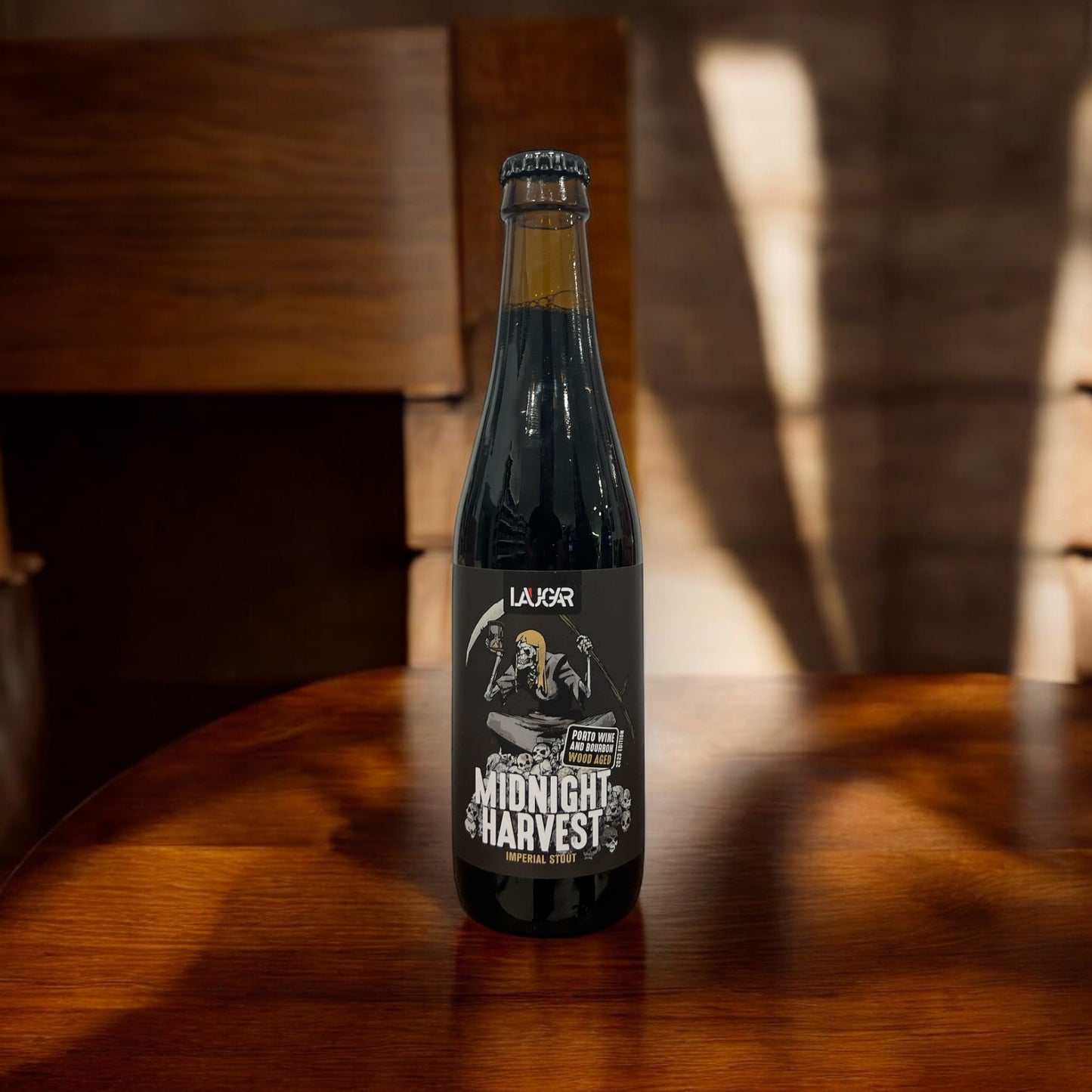 LAUGAR MIDNIGHT HARVEST IMPERIAL botella 330 ml