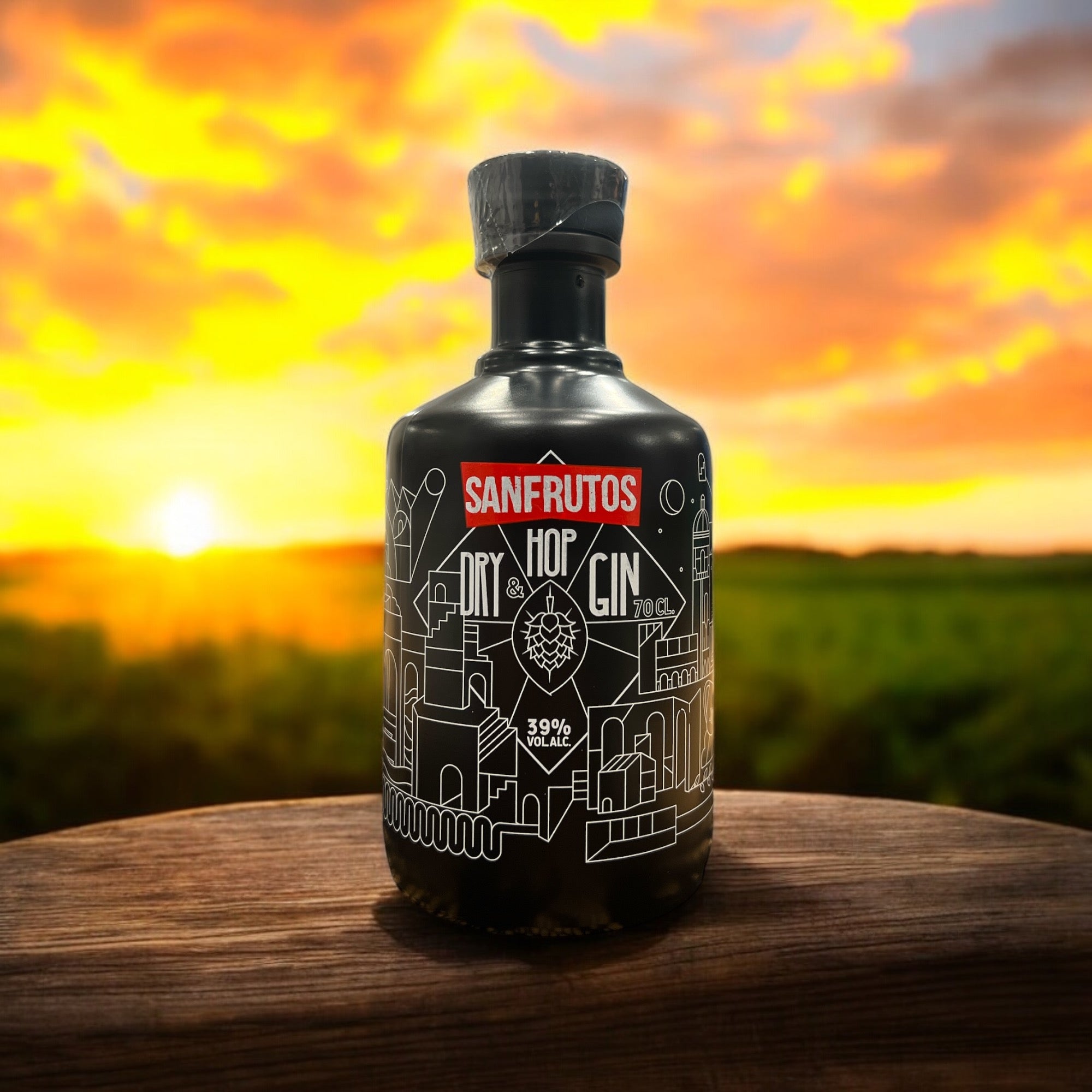 SAN FRUTOS DRY HOP GIN BOTELLA 700. - Hidden Beers