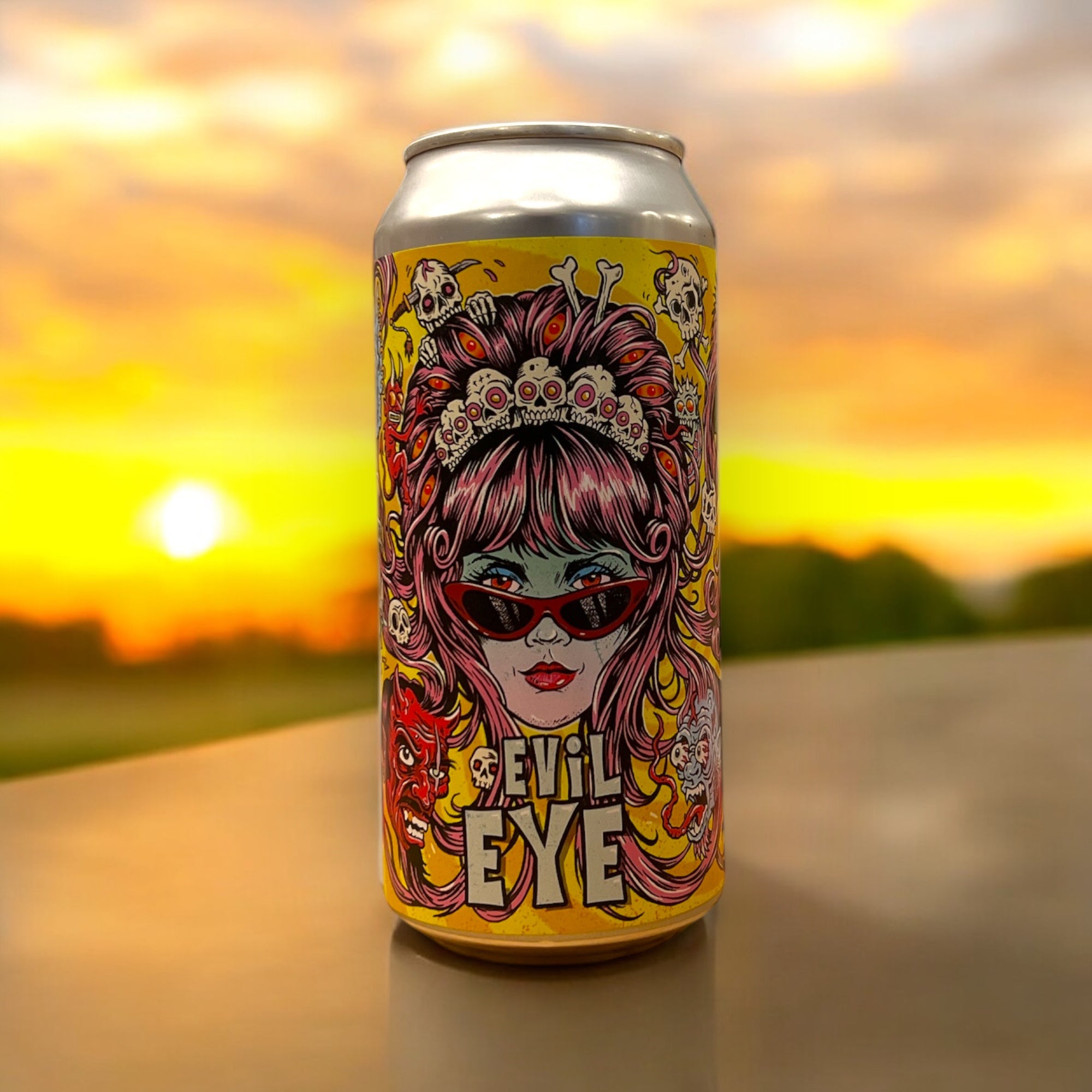 NORTHERN MONK WBOBBI ABBEYTRIPPING ANIMALSLOUGRAN EVIL EYES DDH IPA LATA 440 ML. - Hidden Beers